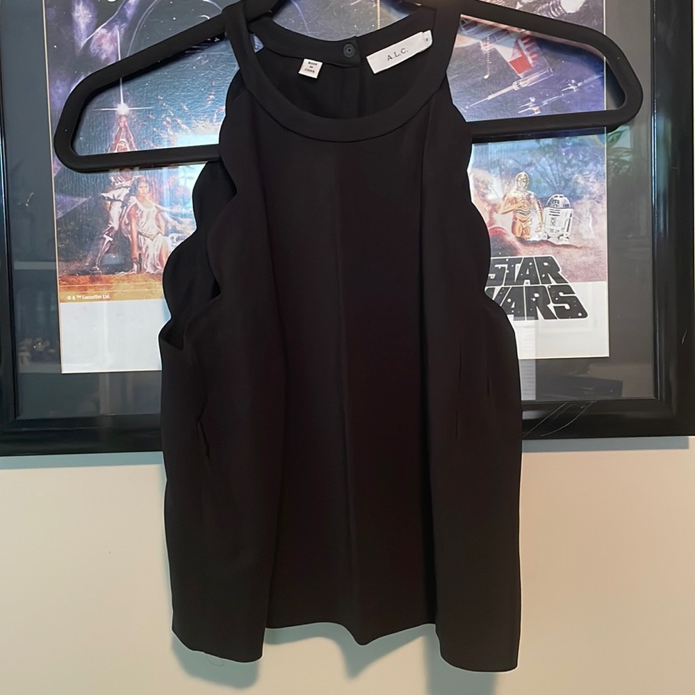 Scallop sleeve ALC crop tank